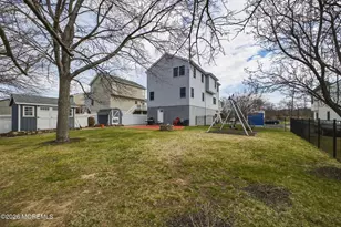 911 Harris Ave, Union Beach, NJ 07735 - Photo 20