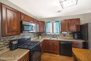 911 Harris Ave, Union Beach, NJ 07735 - Photo 6