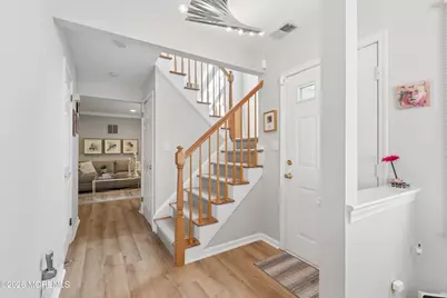 8 Dickenson Court, Freehold, NJ 07728 - Photo 4