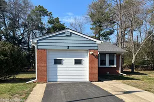 5 Revere Ct, Whiting, NJ 08759 - Photo 2