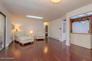 122 Manchester Ct, Red Bank, NJ 07701 - Photo 6