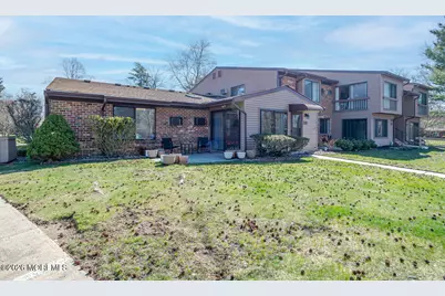 122 Manchester Court, Red Bank, NJ 07701 - Photo 2