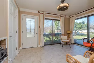 122 Manchester Ct, Red Bank, NJ 07701 - Photo 4