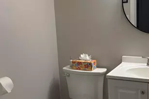 902 Buckingham Cir, Middletown, NJ 07748 - Photo 8