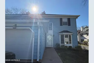 902 Buckingham Circle, Middletown, NJ 07748 - Photo 2