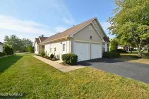 2602 Meadow Lake Dr, Toms River Township, NJ 08755 - Photo 2