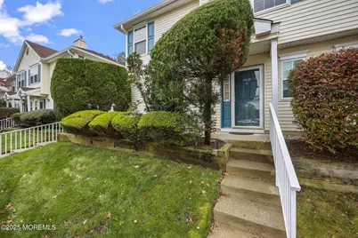 1115 Roseberry Court, Morganville, NJ 07751 - Photo 4
