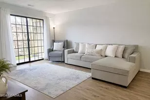 1305 Stoneridge Cir, Helmetta, NJ 08828 - Photo 2