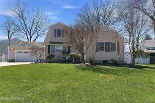 1611 Oak Glen Rd, Toms River Township, NJ 08753 - Photo 2