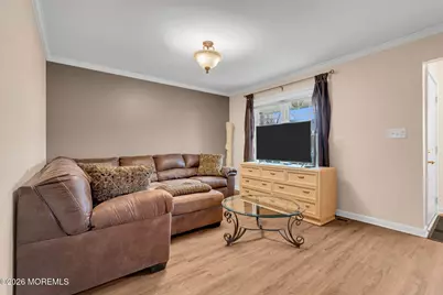 72 Kingsley Way, Freehold, NJ 07728 - Photo 10