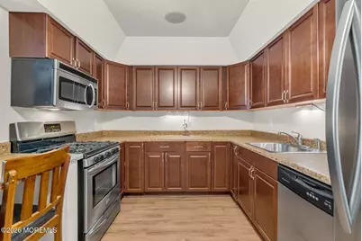 72 Kingsley Way, Freehold, NJ 07728 - Photo 14