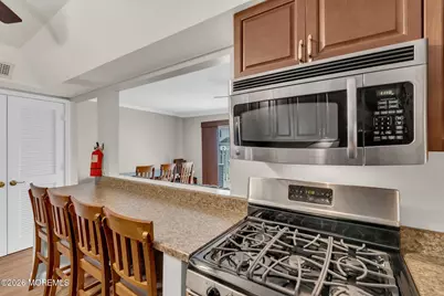 72 Kingsley Way, Freehold, NJ 07728 - Photo 16