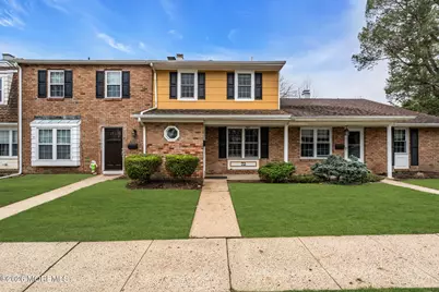 72 Kingsley Way, Freehold, NJ 07728 - Photo 4