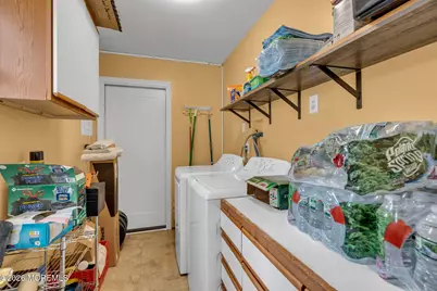 72 Kingsley Way, Freehold, NJ 07728 - Photo 26