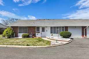 332 Canterbury Ct, Lakewood, NJ 08701 - Photo 2