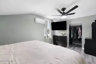 458 S Laurel Ave, Hazlet Township, NJ 07734 - Photo 14