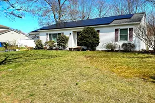 715 Vivian Dr, Toms River Township, NJ 08753 - Photo 2