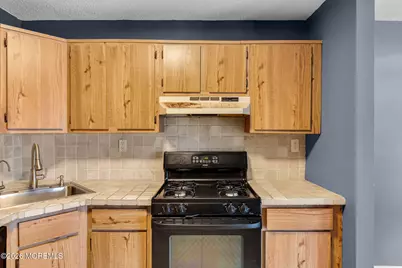 106 Frontier Way, Tinton Falls, NJ 07753 - Photo 10