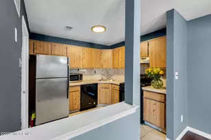 106 Frontier Way, Tinton Falls, NJ 07753 - Photo 8