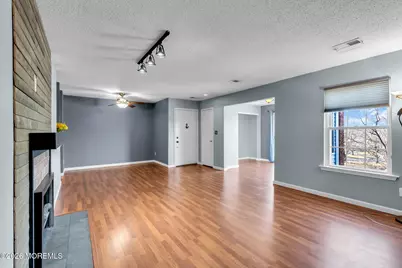 106 Frontier Way, Tinton Falls, NJ 07753 - Photo 4