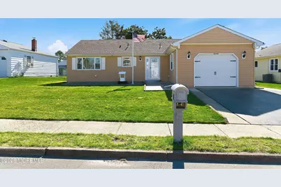 70 Innsbruck Drive, Toms River Township, NJ 08757 - Photo 2