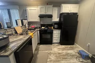 1 Avenue C, Hazlet Township, NJ 07730 - Photo 6