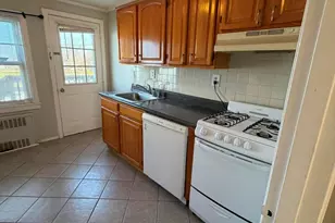 28B Garfield Park, Edison, NJ 08837 - Photo 4