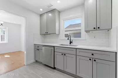 52 Pomona Boulevard, Keyport, NJ 07735 - Photo 10