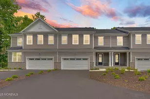 173 Woolley Ct, Oakhurst, NJ 07755 - Photo 1