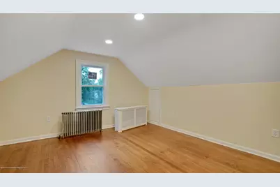 407 Redmond Avenue, Oakhurst, NJ 07755 - Photo 10