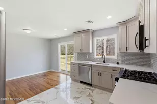 39 Blue Jay Dr, Toms River Township, NJ 08755 - Photo 12