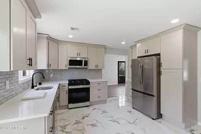 39 Blue Jay Drive, Toms River Township, NJ 08755 - Photo 2