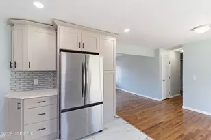 39 Blue Jay Dr, Toms River Township, NJ 08755 - Photo 6