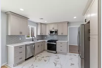 39 Blue Jay Drive, Toms River Township, NJ 08755 - Photo 10