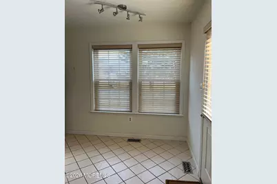 27C Benjamin Franklin Drive, Monroe Township, NJ 08831 - Photo 2