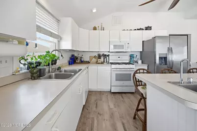 2011 Sunset Avenue, Surf City, NJ 08008 - Photo 14