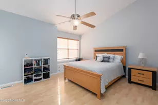 60 Horseshoe Ct, Tinton Falls, NJ 07753 - Photo 16