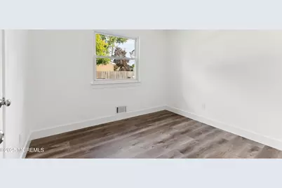 224 Hawaii Drive, Brick, NJ 08723 - Photo 18