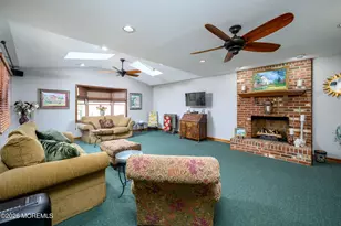 21 Jefferson Ct, Freehold, NJ 07728 - Photo 12