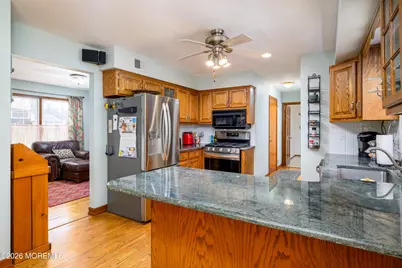 21 Jefferson Court, Freehold, NJ 07728 - Photo 18