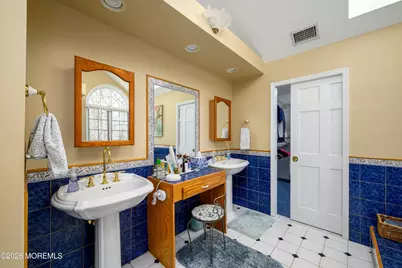 21 Jefferson Court, Freehold, NJ 07728 - Photo 34