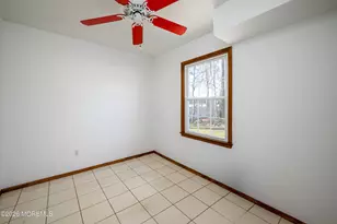21 Jefferson Ct, Freehold, NJ 07728 - Photo 24