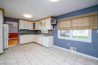 821 Middletown Lincroft Road, Middletown, NJ 07748 - Photo 14