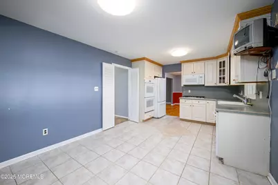 821 Middletown Lincroft Road, Middletown, NJ 07748 - Photo 18