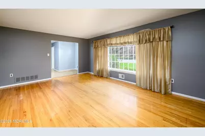 821 Middletown Lincroft Road, Middletown, NJ 07748 - Photo 22