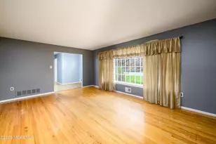 821 Middletown-Lincroft Rd, Middletown, NJ 07748 - Photo 22