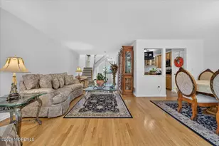 14 Linda Ct, Old Bridge Township, NJ 08857 - Photo 2