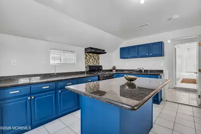 56 Highland Avenue, Keansburg, NJ 07734 - Photo 8