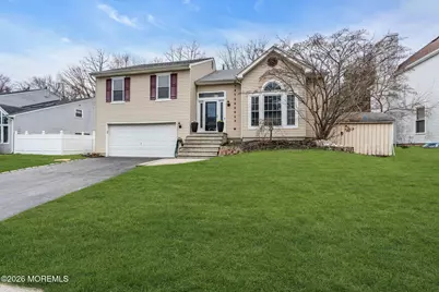 17 Heritage Drive, Howell Township, NJ 07731 - Photo 2