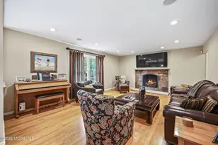 6 Candeub Ct, Manalapan Township, NJ 07726 - Photo 18